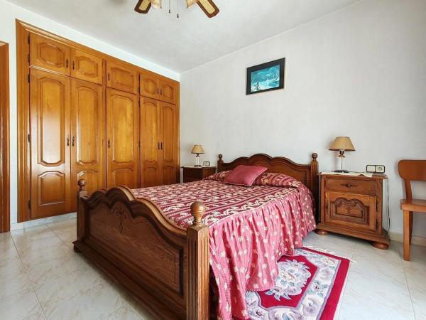 Casa independiente en calle Almendro