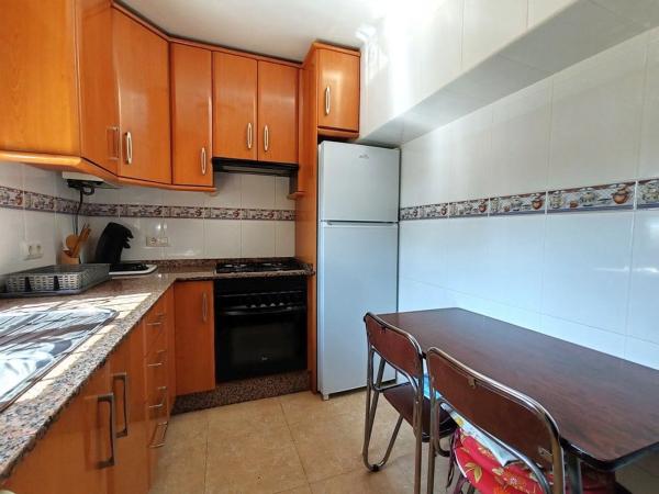 Casa independiente en calle Almendro