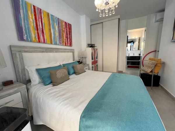 Casa independiente en calle Salónica