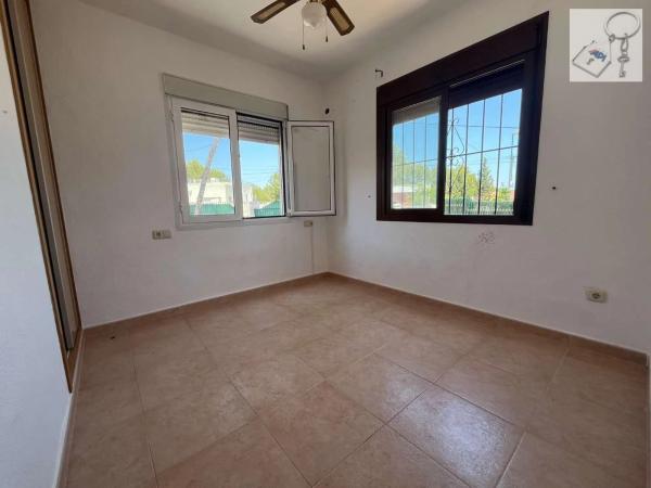 Casa independiente en calle Abeto p C