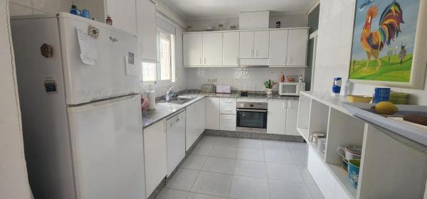 Casa independiente en calle Roble, 1