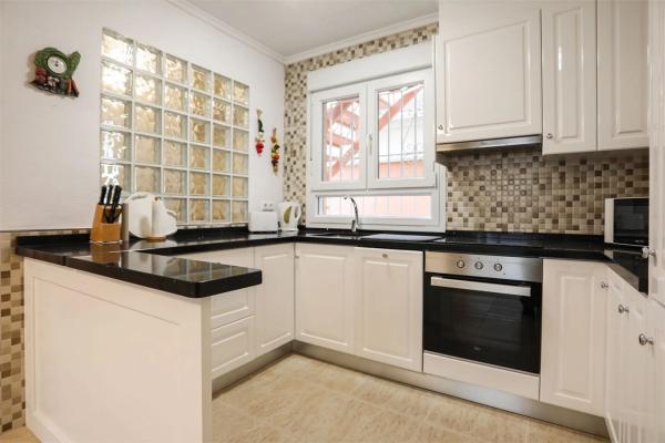 Casa independiente en calle Venecia