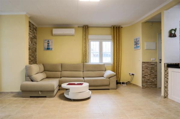 Casa independiente en calle Venecia