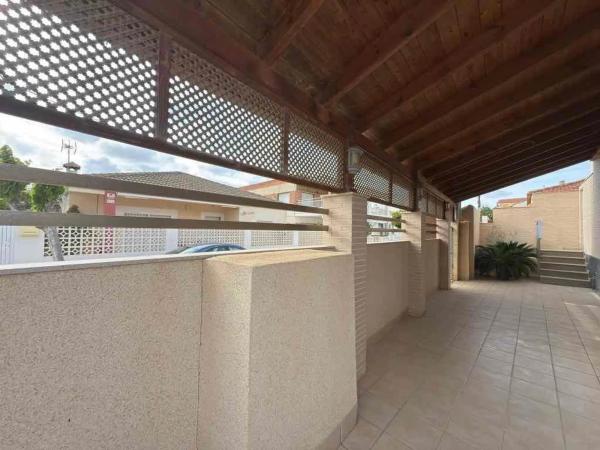 Casa independiente en calle Galua