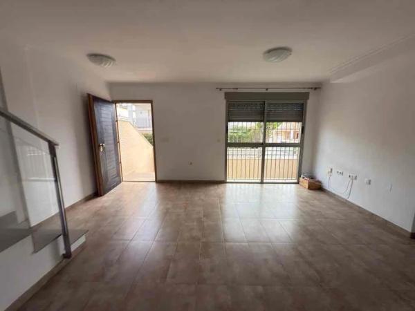 Casa independiente en calle Galua