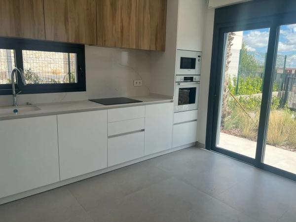 Casa independiente en avenida Severiano Ballesteros