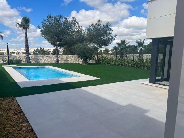 Casa independiente en avenida Severiano Ballesteros