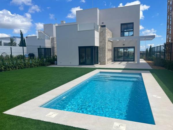 Casa independiente en avenida Severiano Ballesteros