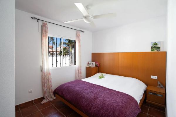 Casa independiente en calle Salar