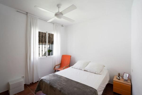 Casa independiente en calle Salar