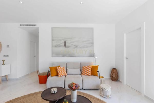 Casa independiente en calle Lentisco