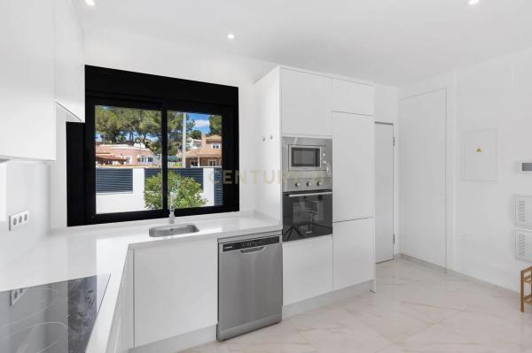 Casa independiente en calle Lentisco