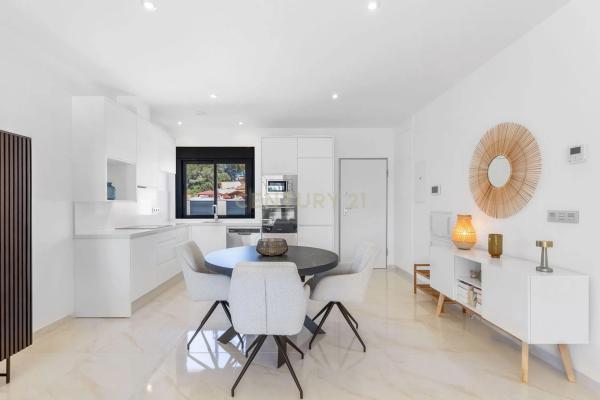 Casa independiente en calle Lentisco