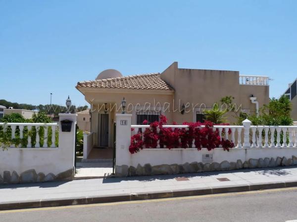 Casa independiente en calle Madroño