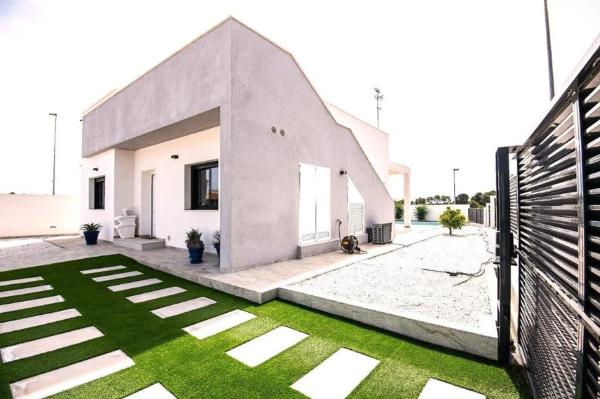 Casa independiente en calle Madroño