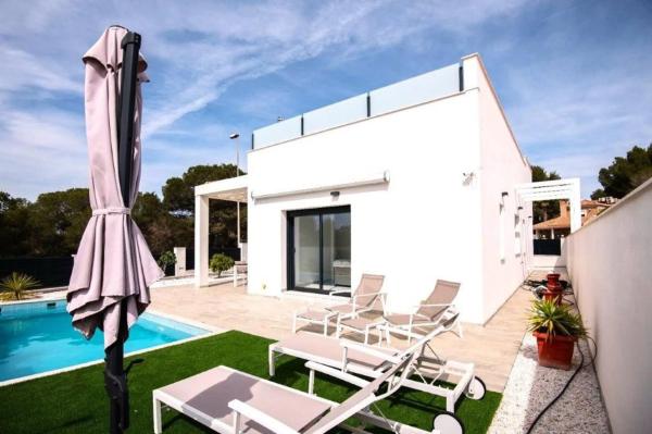 Casa independiente en calle Madroño