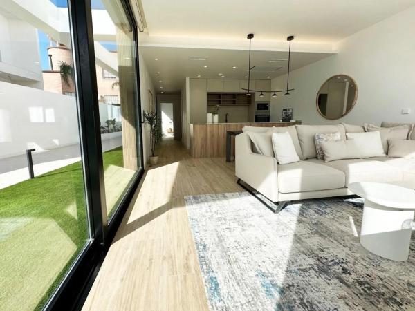 Casa independiente en calle Dunas