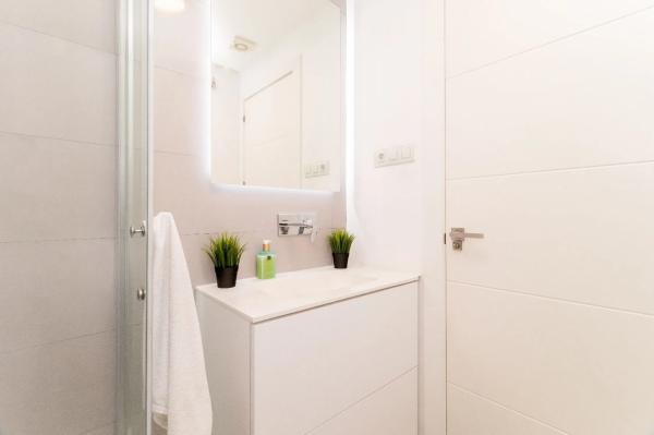 Casa independiente en C. Varsovia