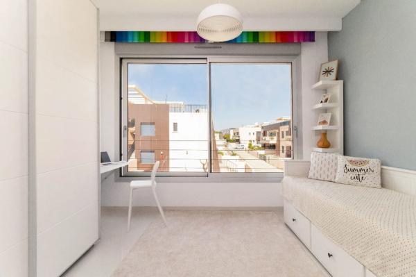 Casa independiente en C. Varsovia