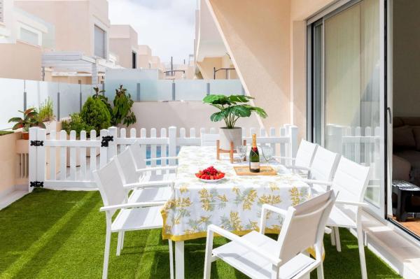 Casa independiente en C. Varsovia