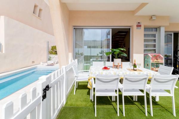 Casa independiente en C. Varsovia