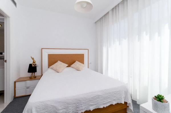 Casa independiente en C. Varsovia