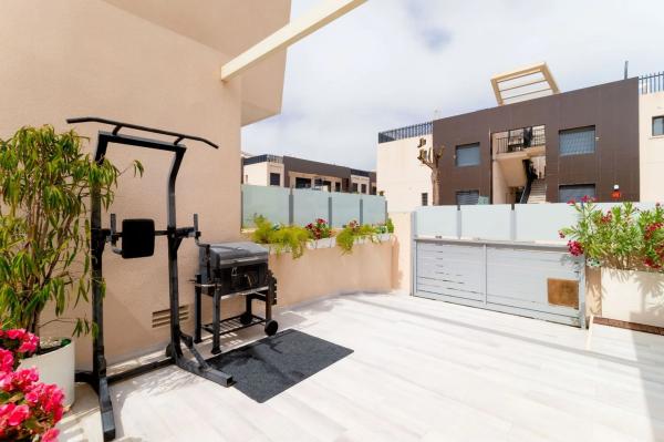 Casa independiente en C. Varsovia