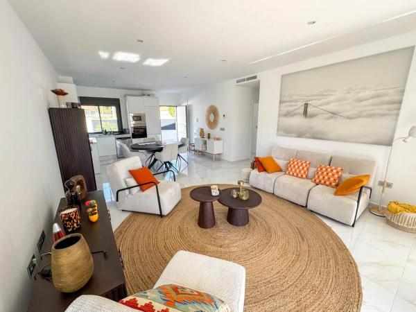 Casa independiente en calle Esparto