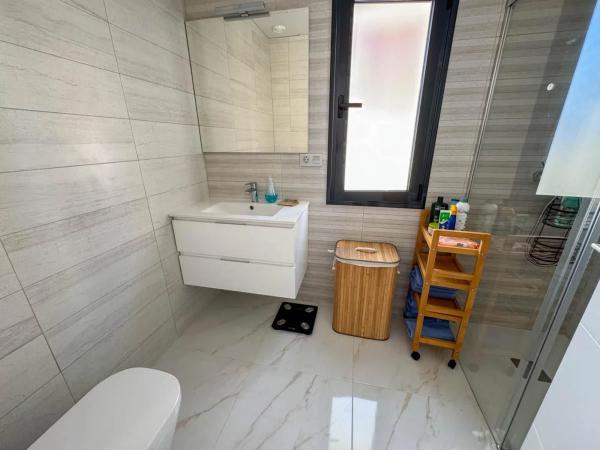 Casa independiente en calle Esparto