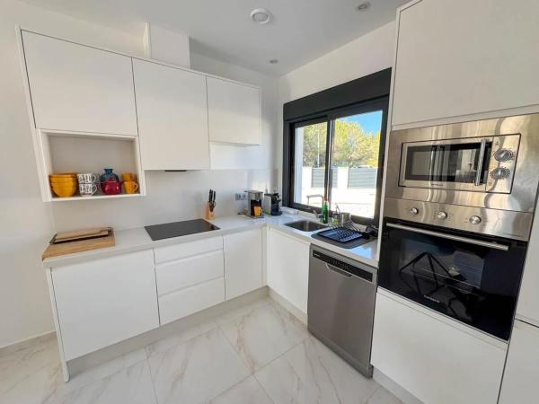 Casa independiente en calle Esparto