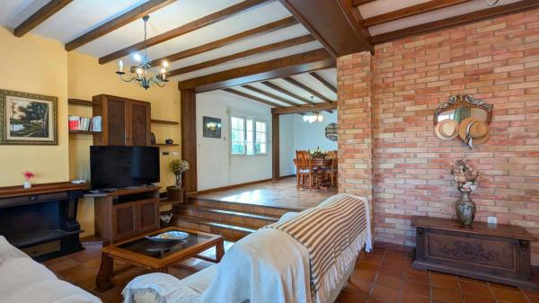 Casa independiente en avenida de Austria