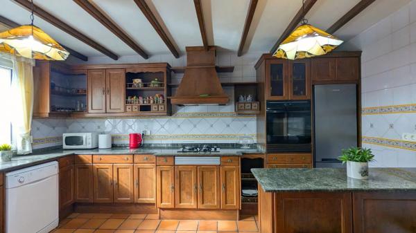 Casa independiente en avenida de Austria