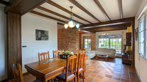 Casa independiente en avenida de Austria