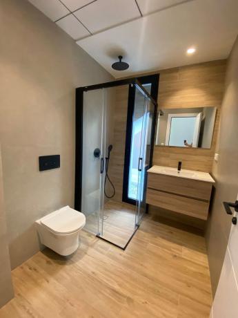 Casa independiente en calle Bruselas s/n