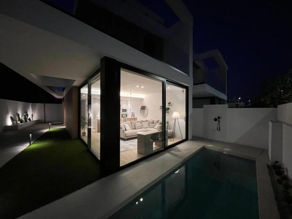 Casa independiente en avenida Sánchez Lozano, 4