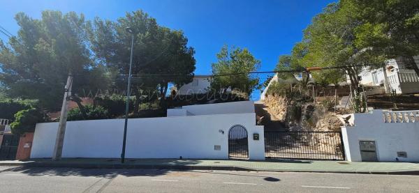 Casa independiente en calle Mimosa, 72