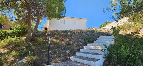 Casa independiente en calle Mimosa, 72