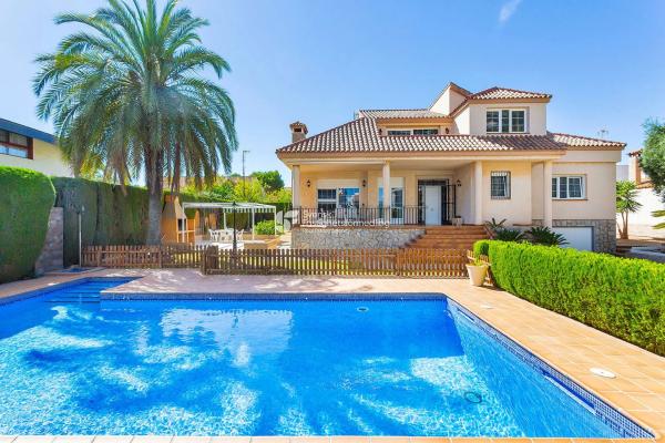 Casa independiente en avenida Avenue de Italia, 63