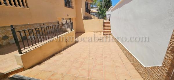 Casa independiente en calle Sauce