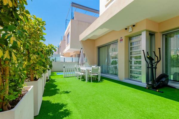 Casa independiente en calle Liverpool