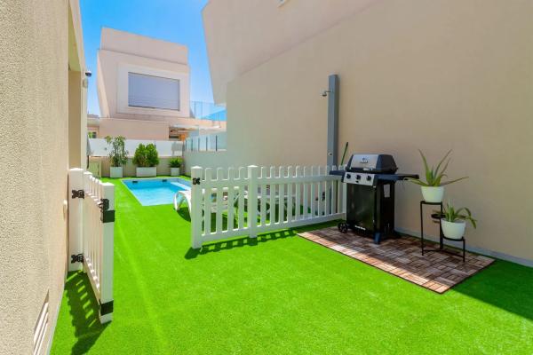 Casa independiente en calle Liverpool