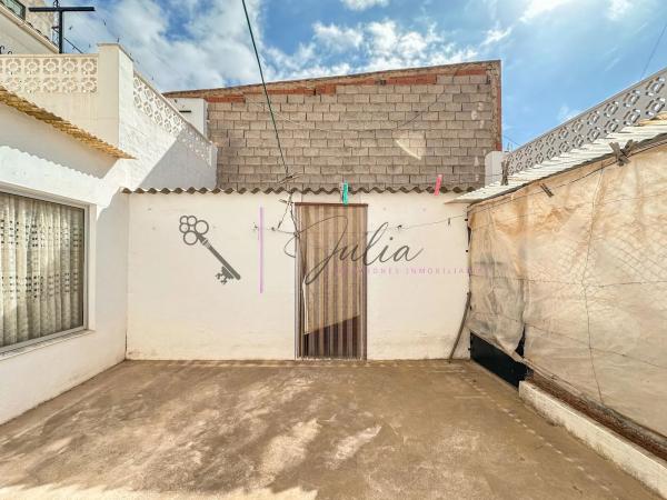 Casa independiente en avenida de los Segundas