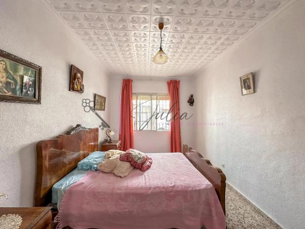 Casa independiente en avenida de los Segundas