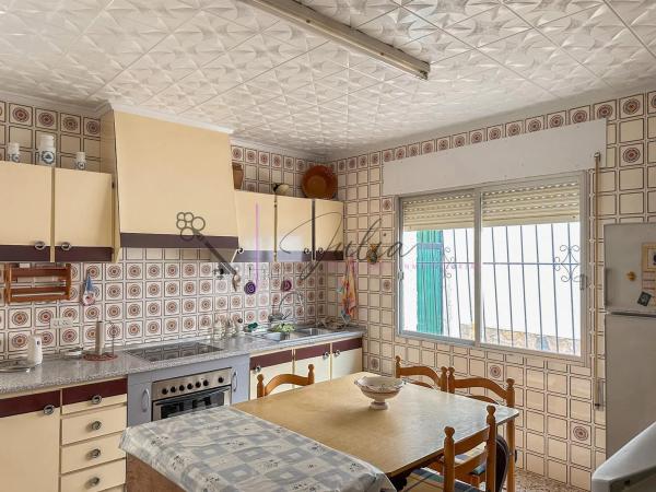 Casa independiente en avenida de los Segundas