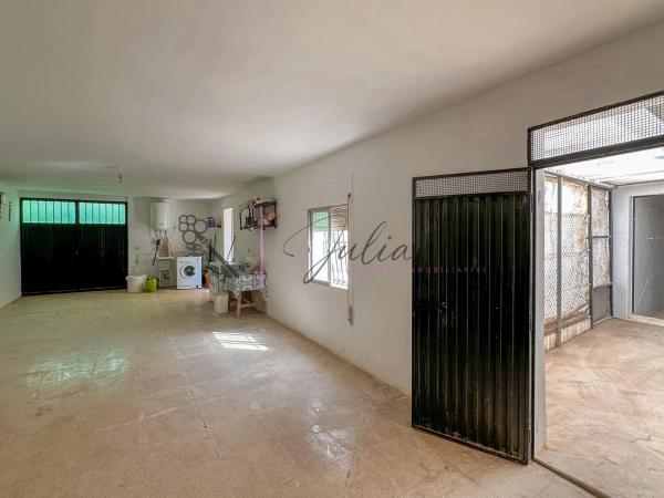 Casa independiente en avenida de los Segundas