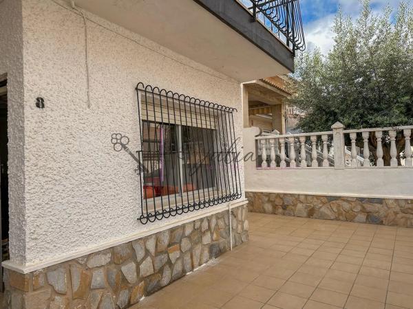 Casa independiente en avenida de los Segundas