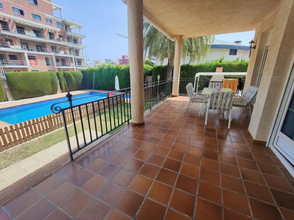 Casa independiente en calle Italia