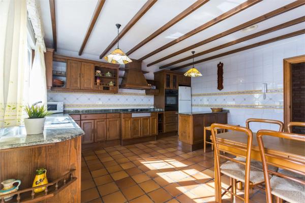 Casa independiente en avenida de Italia