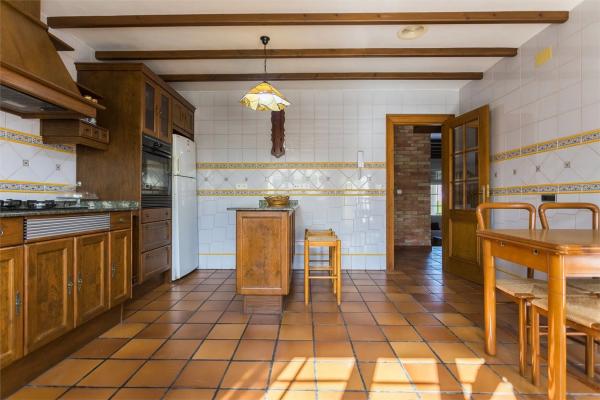 Casa independiente en avenida de Italia