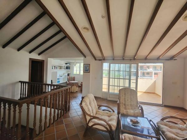 Casa independiente en calle Italia